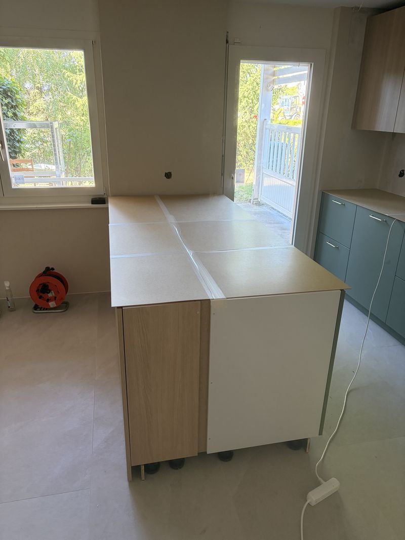 Cuisine, Treycovagnes — rénovation pilotée par Invatis