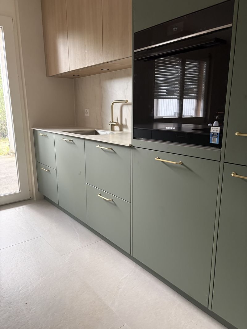 Cuisine, Treycovagnes — rénovation pilotée par Invatis